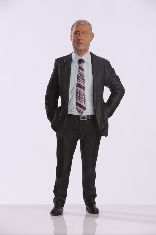 061_Carlos_gutierrez
